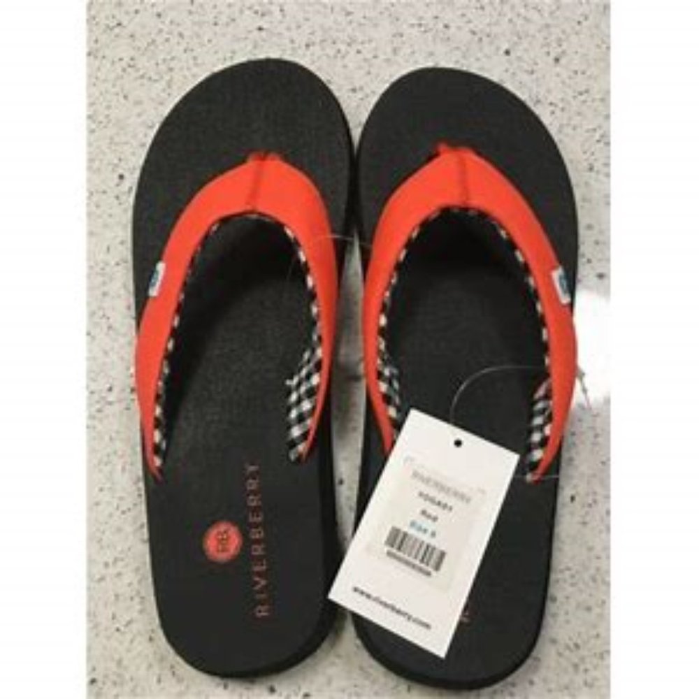 NWT Size 6 Riverberry Yoga Flip Flops Coral